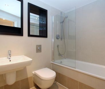 Clarence House, Leeds City Centre, LS10 1LH - Photo 3