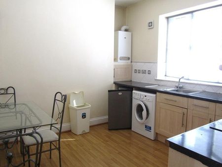1 bedroom flat to rent - Photo 5