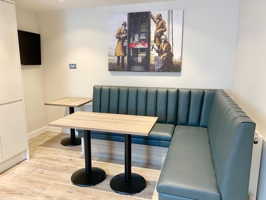 Eastcott Road, Swindon - Photo 1