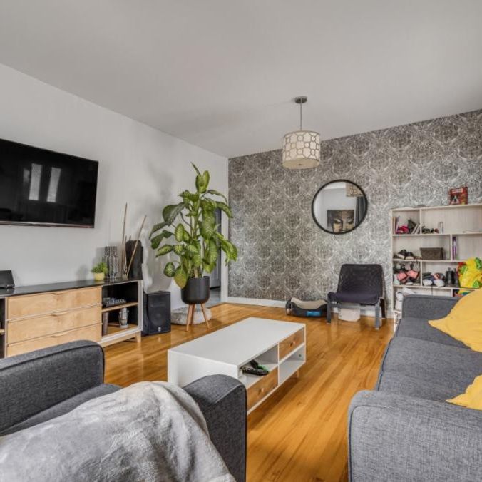 Grand logement 4½ à louer pour juillet - Photo 1