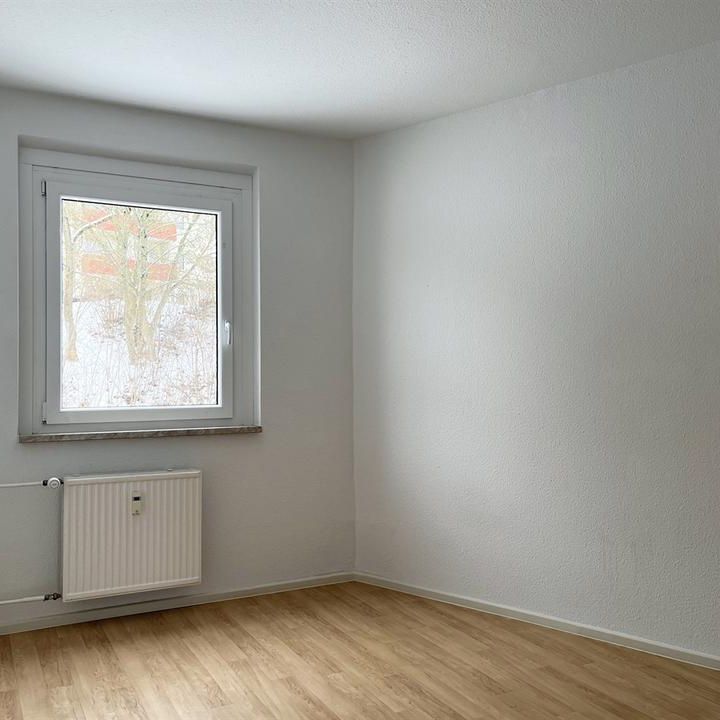 Familienfreundliche 4-Raum-Wohnung mit sonnigem Balkon - Photo 1