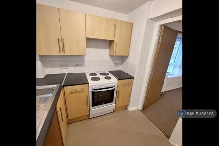 1 bedroom flat to rent - Photo 2