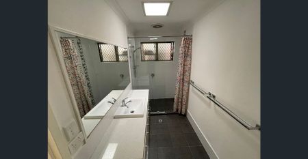 Beautifully Renovated 3-Bedroom Home with Modern Comforts in Prime Location - Photo 4