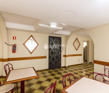 Apartamento com 1 quarto e 50m² para alugar em Centro Histórico, Po... - Photo 4