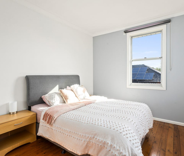 Comfortable Three-Bedroom Home in Convenient Warrawong Location - Photo 5