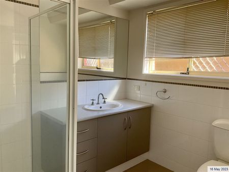 Stunning family home - Photo 5