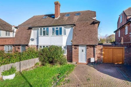 West Barnes Lane, Motspur, KT3 - Photo 4