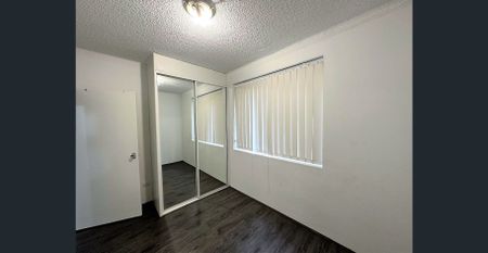 Ground Floor Unit. Security Access. - Photo 4
