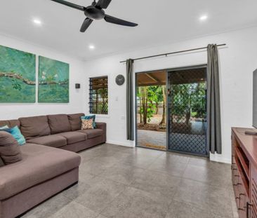SPACIOUS FAMILY HOME IN SOUGHT AFTER CARAVONICA! - Photo 1