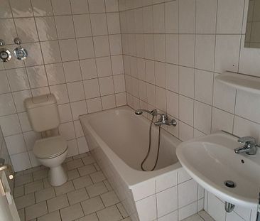 *** Geräumige 3-Zimmer-Wohnung mit Einbauküche in Chemnitz-Kaßberg *** - Photo 6