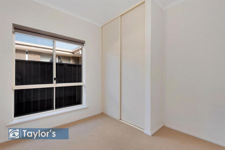 WELL-PRESENTED HOME IN AN IDEAL LOCATION - Photo 2