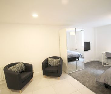 Flat 81, Samara Plaza, LS2 9DU, Leeds - Photo 1