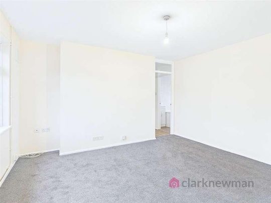 Little Pynchons, Harlow, CM18 - Photo 1