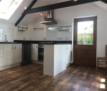 2 bedroom detached house to rent - Photo 3