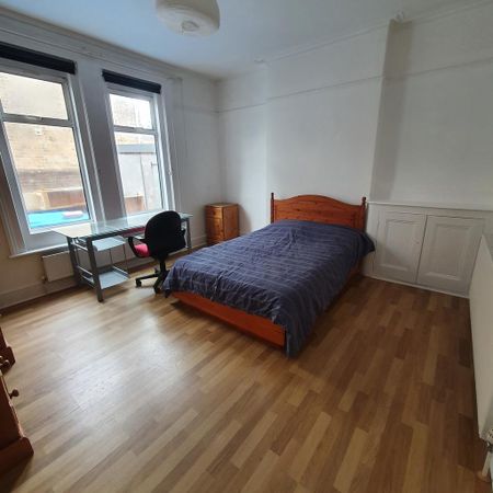 7 bedroom house to rent - Photo 4