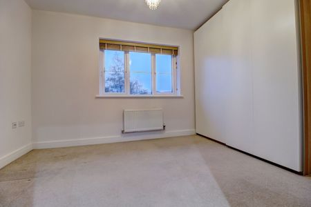 4 bedroom mid terraced house to rent - Photo 4