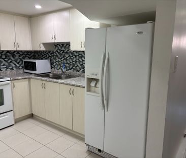 For Lease - 8 Ronaldshay Avenue Unit# ( Lower ), Hamilton, Ontario - Photo 6