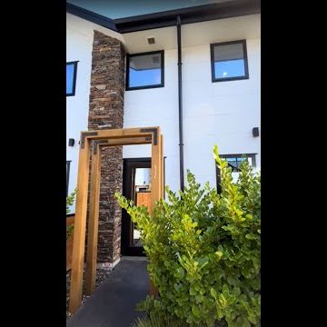 Fully furnished 1-bedroom spacious townhouse - Photo 1