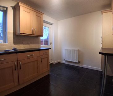 2 bedroom end of terrace house to rent - Photo 4