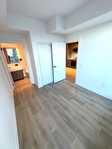 For Lease - 117 Broadway Avenue Unit# 702, Toronto, Ontario - Photo 2