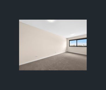 Impressive Modern Apartment with Spacious Living! - Photo 3