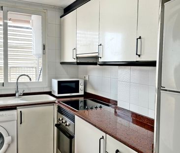 Apartamento de alquiler en Carrer Armada Espanyola, Playa de Gandia - Photo 2