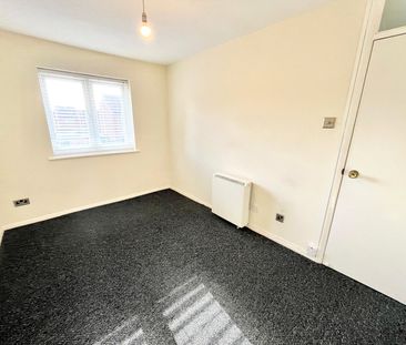 Woodcotes, Shoeburyness, Southend-on-Sea, Essex, SS3 8XH - Photo 6