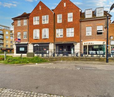 High street, crawley - Photo 1