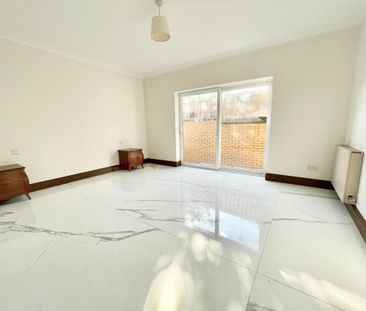 6 bedroom detached house to rent - Photo 3