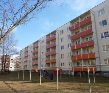 Schöne 3 - Raumwohnung mit Balkon im Angebot! - Foto 2