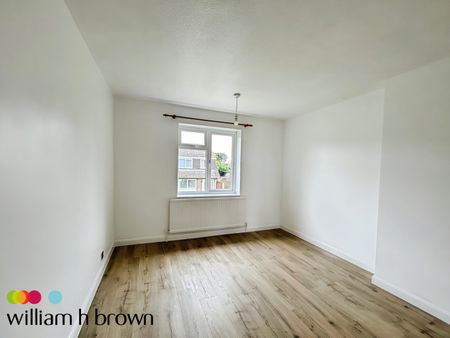 Barnfield, Ipswich, Capel St. Mary - Photo 2