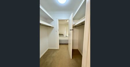 162 Seventh Avenue, St Lucia, Qld 4067 - Photo 2