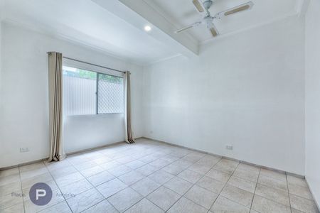 Spacious, Private & Conveniently Located Apartment - Photo 2