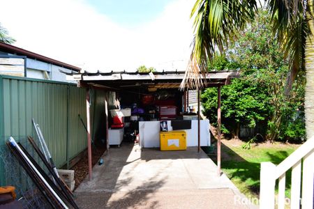 Charming 3-bedroom home with ocean view - Photo 4