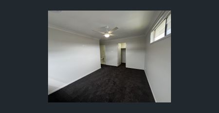 FOUR BEDROOM FAMILY HOME - GREAT LOCATION - Photo 5