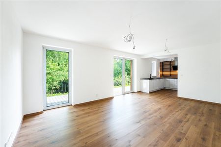 Pronájem domu 183 m² s pozemkem 543 m² - Fotografie 2
