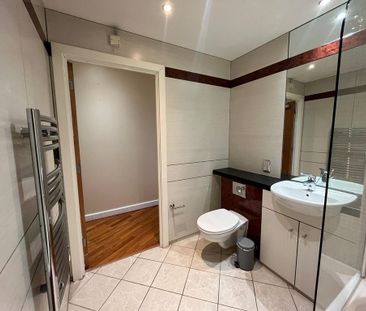 Room in a Shared Flat, The Base, B16 - Photo 3
