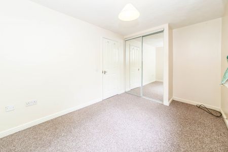2 bedroom house to rent Mayhouse Road, Burgess Hill, West Sussex, RH15 - Photo 5