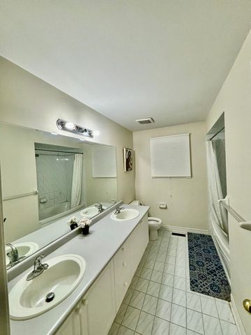 For Lease - 79 Boxwood Crescent, Markham, Ontario - Photo 2