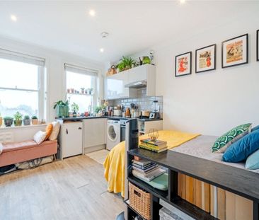 Hampstead High Street - Photo 3