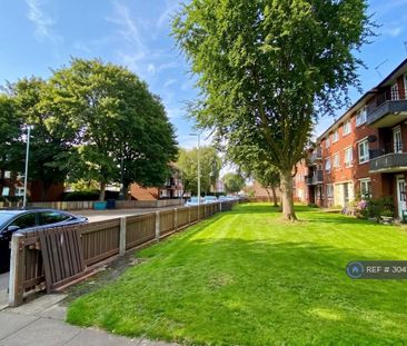 3 bedroom flat to rent - Photo 2