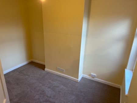 Landguard Road, Felixstowe, Suffolk, IP11 - Photo 5