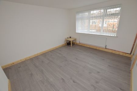 2 Bedroom Semi-Detached Bungalow - Photo 2