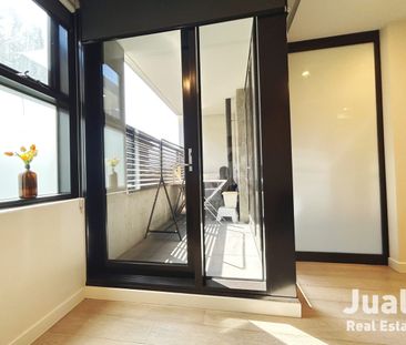 1504 & 405/10 Claremont Street, South Yarra, Vic 3141 - Photo 2