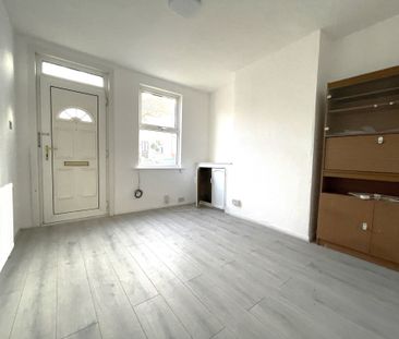 Cross Street, Watford - Photo 1