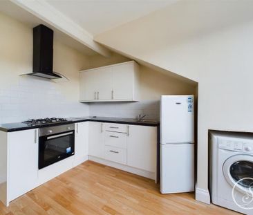 1 bedroom flat to rent - Photo 4