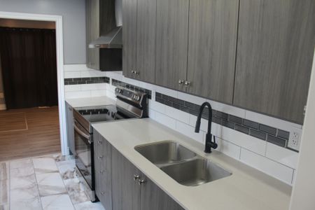 For Lease - 539 Albert Street, Peterborough, Ontario - Photo 3