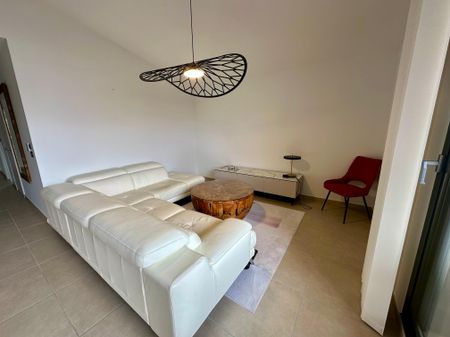 Location Appartement 3 pièces 75m² MALISSARD 26120 - Photo 2