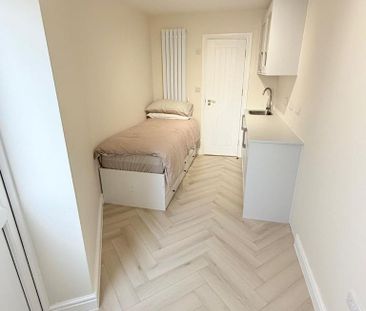 Studio to rent - Photo 5