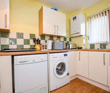 2 bedroom terraced house to rent - Photo 6